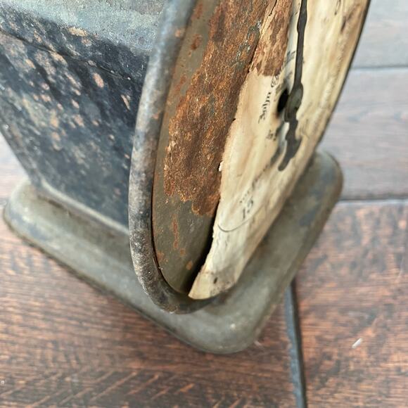 Antique John Chatillon Scale Primitive USA 7925 Rustic Metal Counter READ DAMAGE - Picture 3 of 13